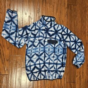 Patagonia Blue and White Sweatshirt